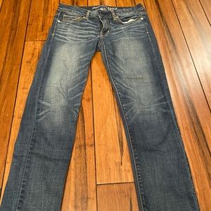 American Eagle women’s jeans